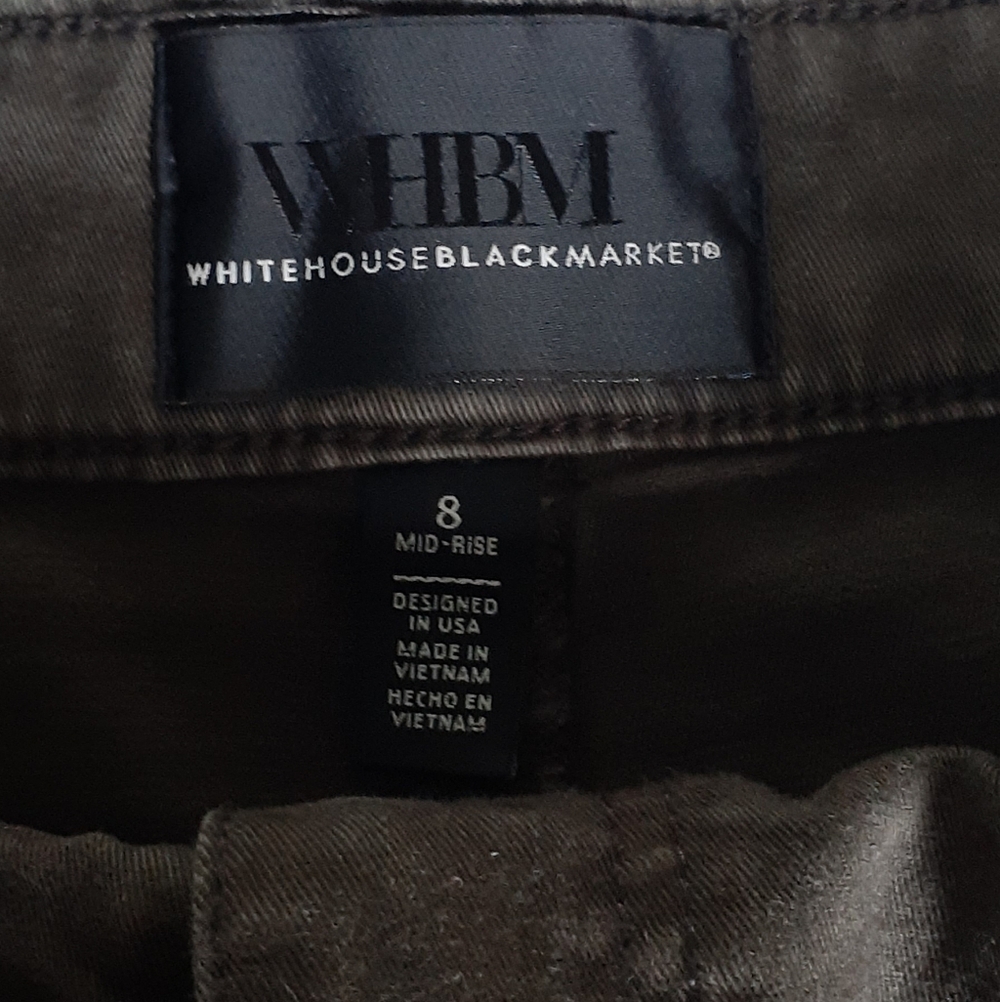 White House Black market Green Women's Shorts. Size 8 - Picture 5 of 7